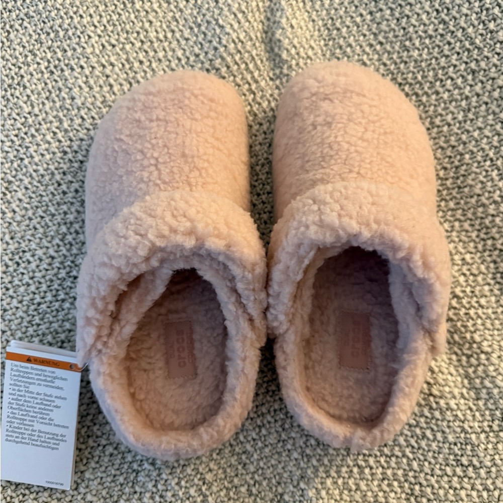 CROCS Kids Plush Slip-Ons - Light Pink